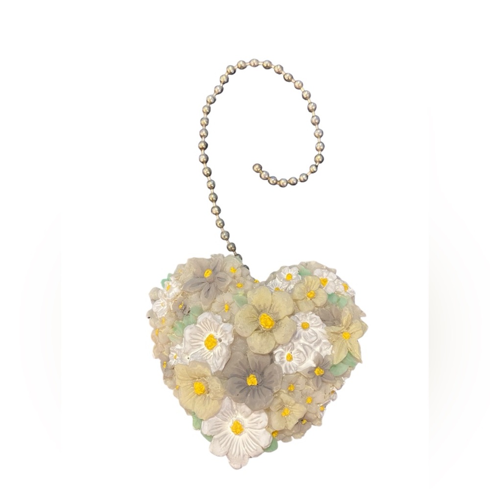 Ceramic heart shaped pull chain